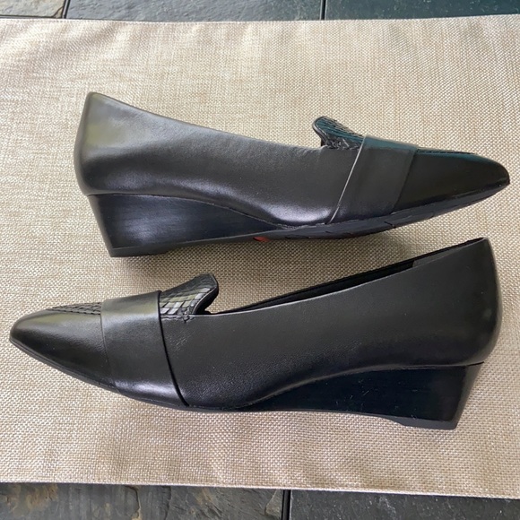 Rockport Total Motion Annett Loafer (NIB) - Picture 2 of 6